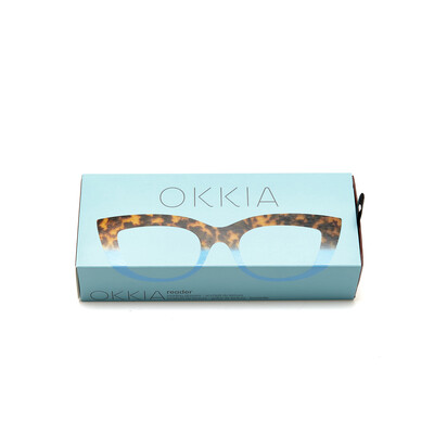 OKKIA Reading Claudia Big Cat Eye