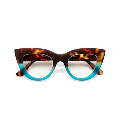 OKKIA Reading Claudia Big Cat Eye