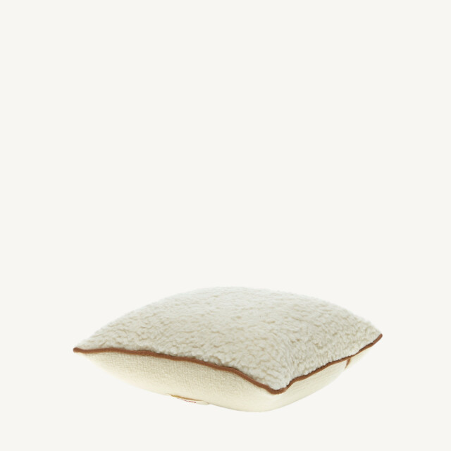 Cojín pequeño de seda y camello