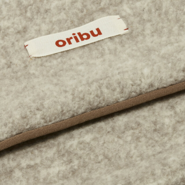 Cussion in virgin wool
