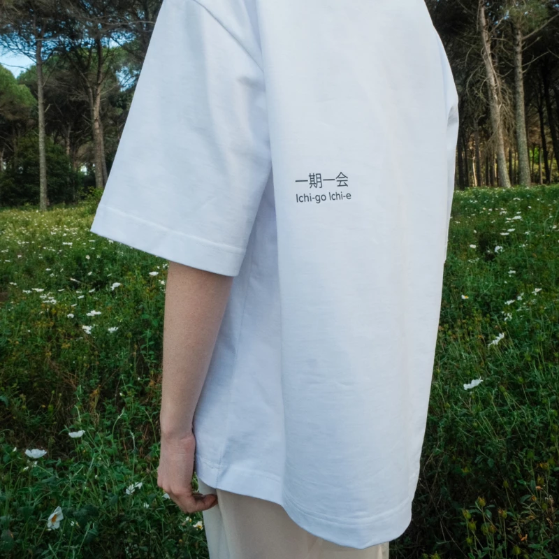 T-shirt One Meet